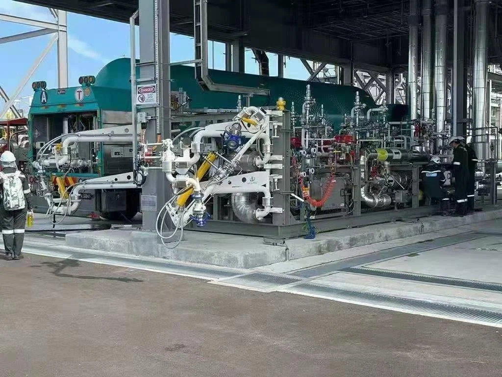 LNG 装车区域的计量撬及连接设施